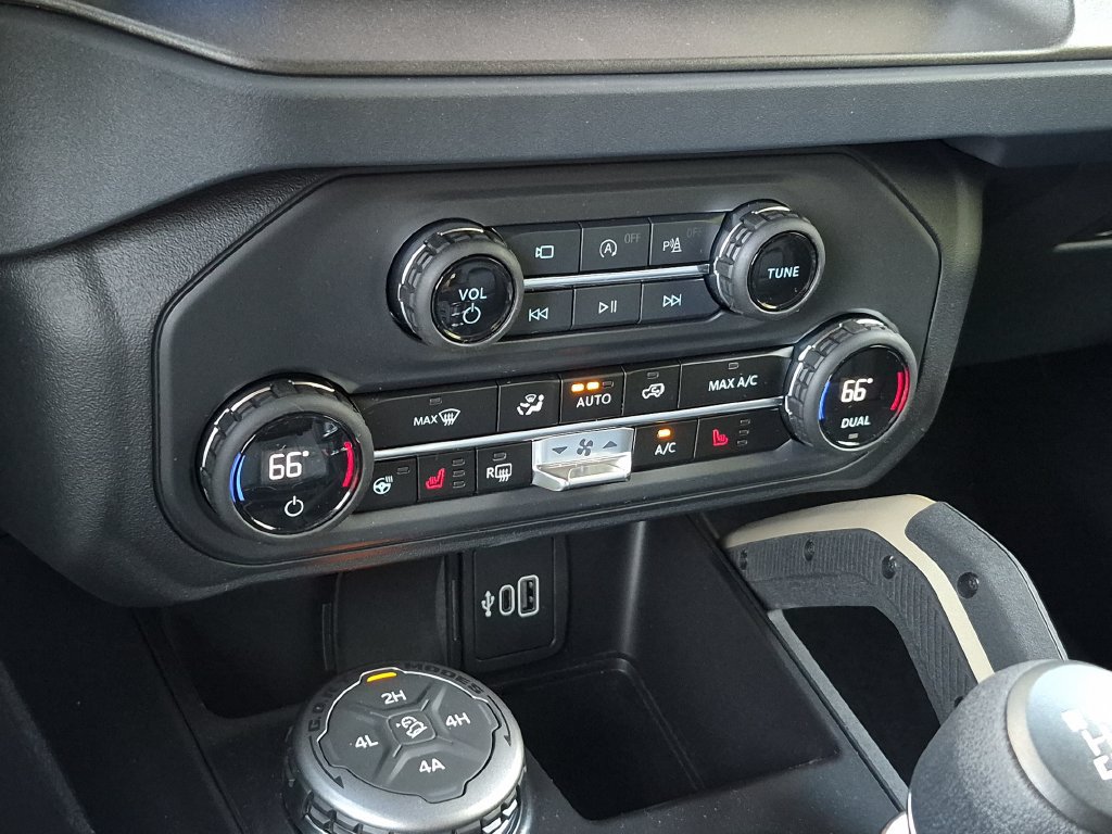 New 2026 Ford Bronco Badlands AWD/4WD image 20