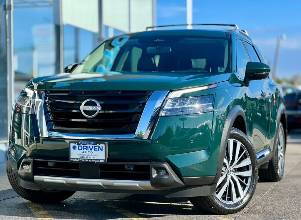 Used 2022 Nissan Pathfinder Platinum w/ Cargo Package