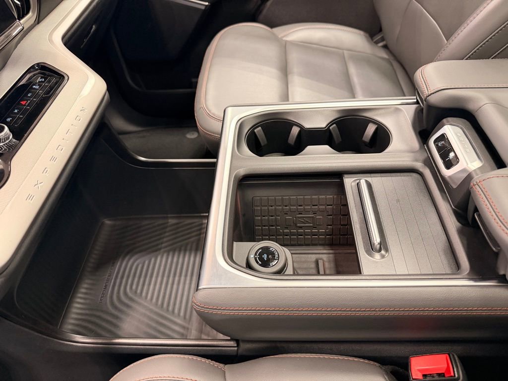 Used 2025 Ford Expedition Max Active image 41