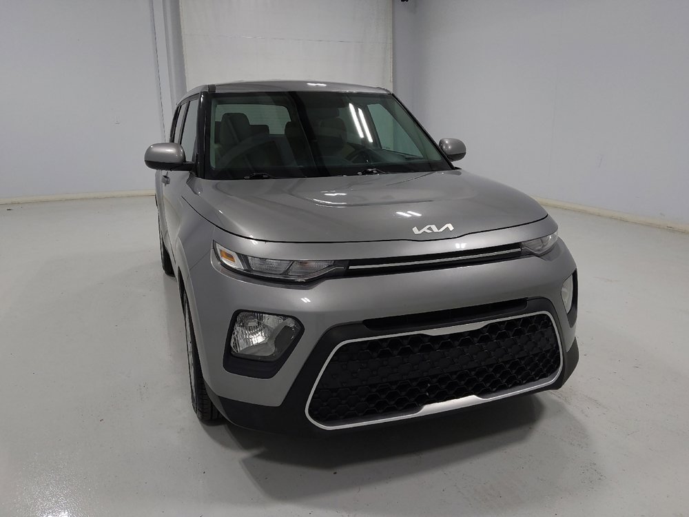 Used 2022 Kia Soul LX image 14