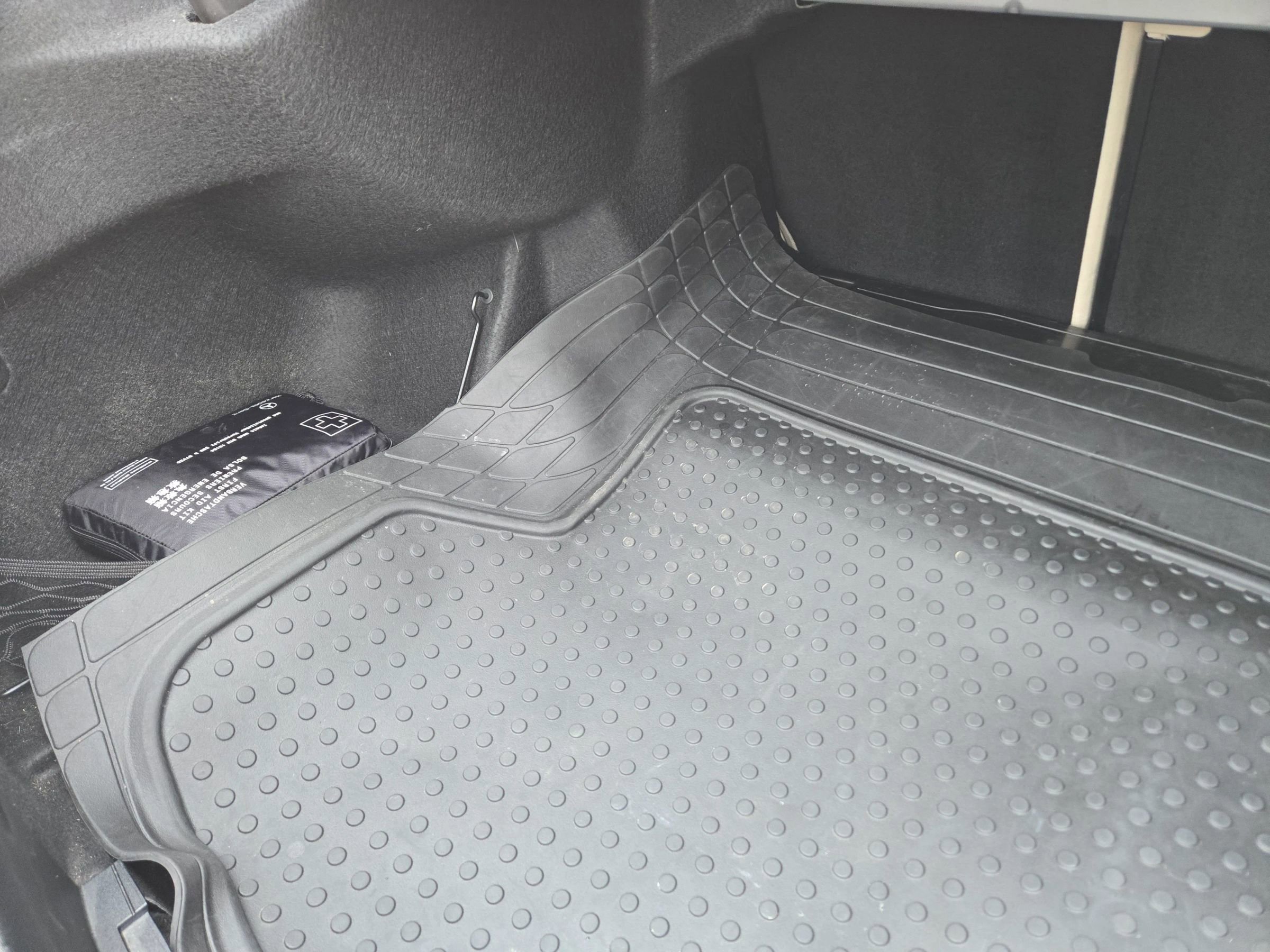 Used 2016 Mercedes-Benz C 300 4MATIC Sedan image 54