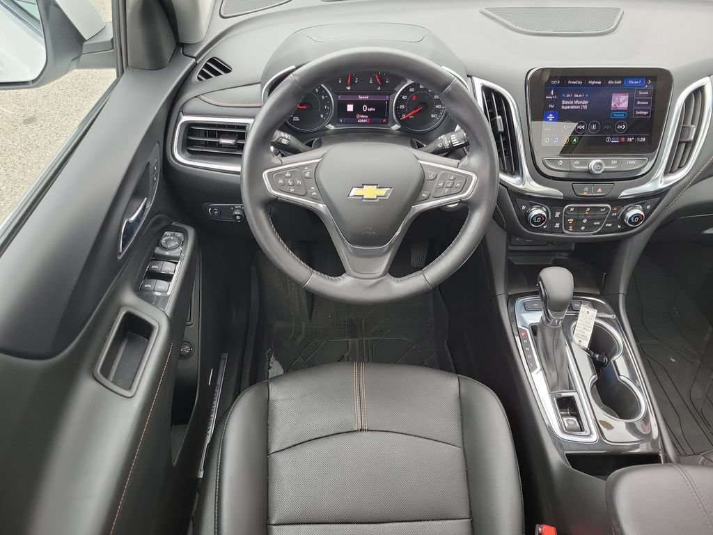 Used 2022 Chevrolet Equinox Premier AWD/4WD image 13