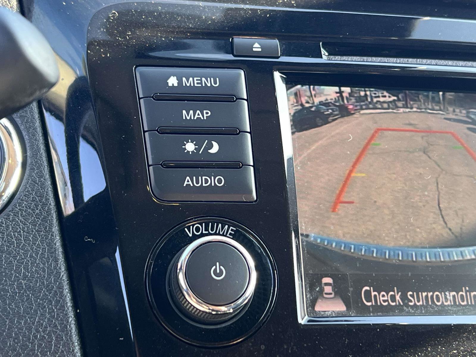 Used 2020 Nissan Rogue SL w/ Premium Package image 30