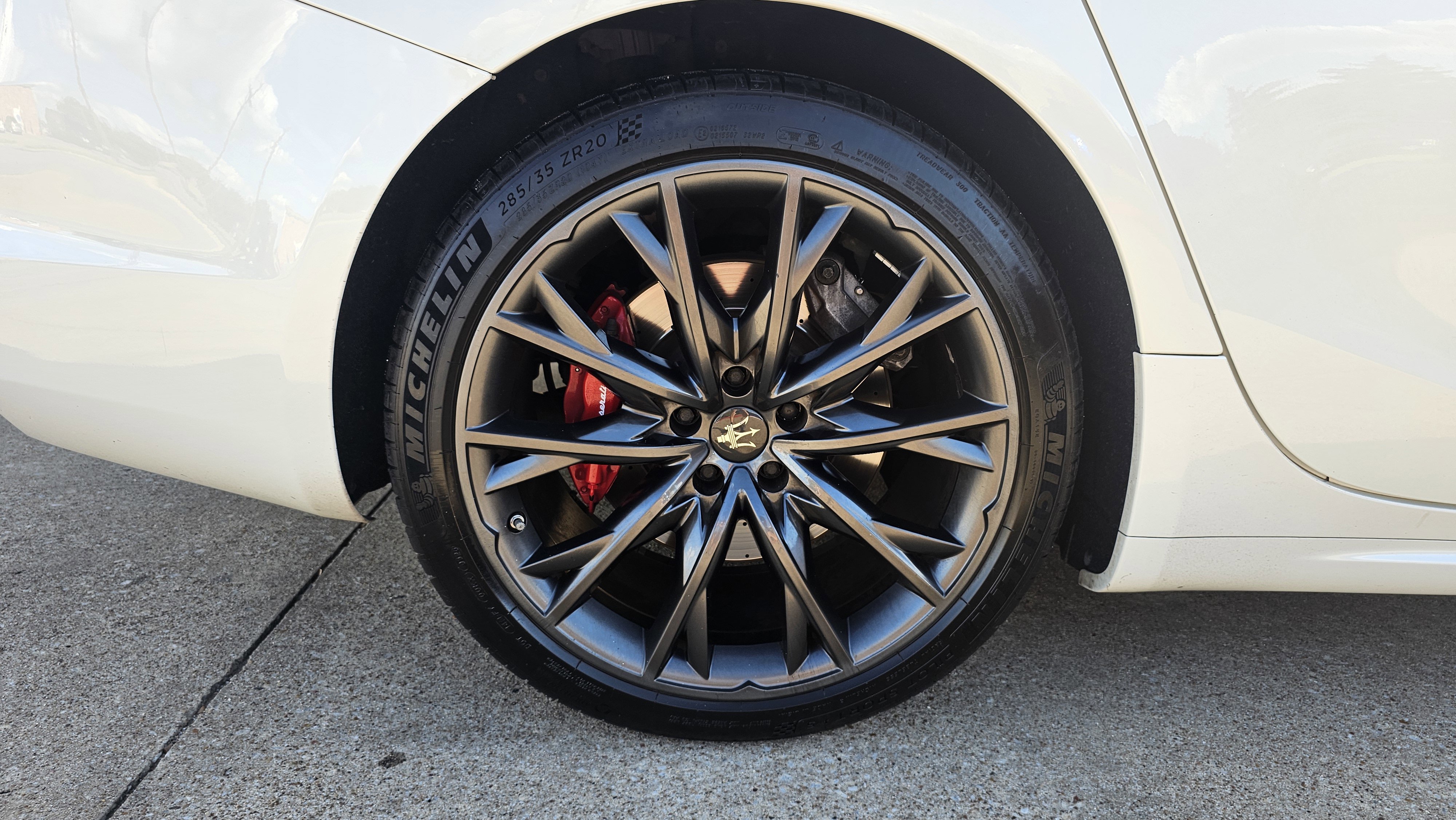 Used 2020 Maserati Ghibli GranSport image 21