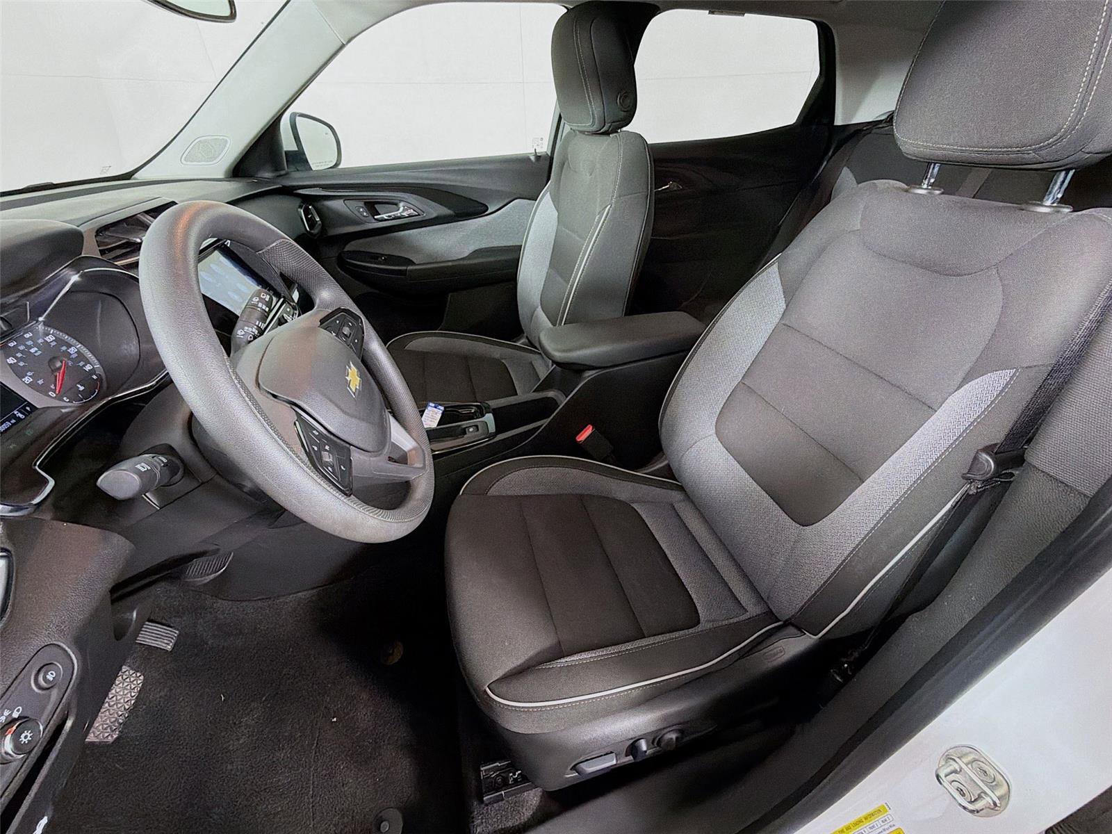 Used 2022 Chevrolet TrailBlazer LT w/ Convenience Package AWD/4WD image 11