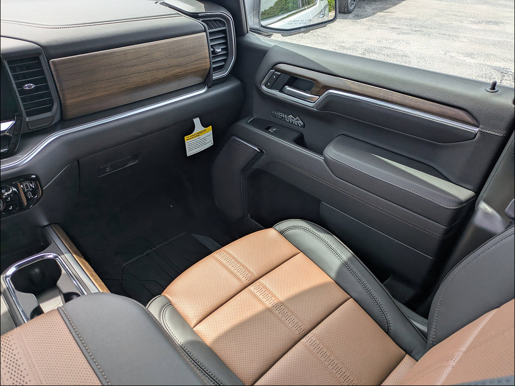 New 2026 Chevrolet Silverado 1500 High Country w/ High Country Premium Package AWD/4WD image 20