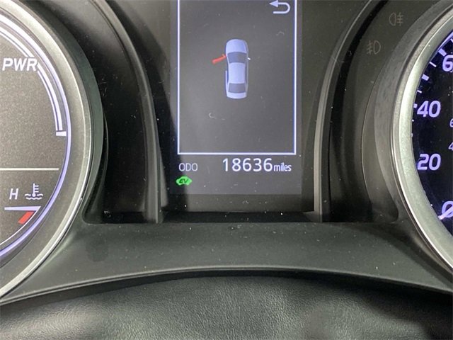 Used 2021 Toyota Camry LE image 20