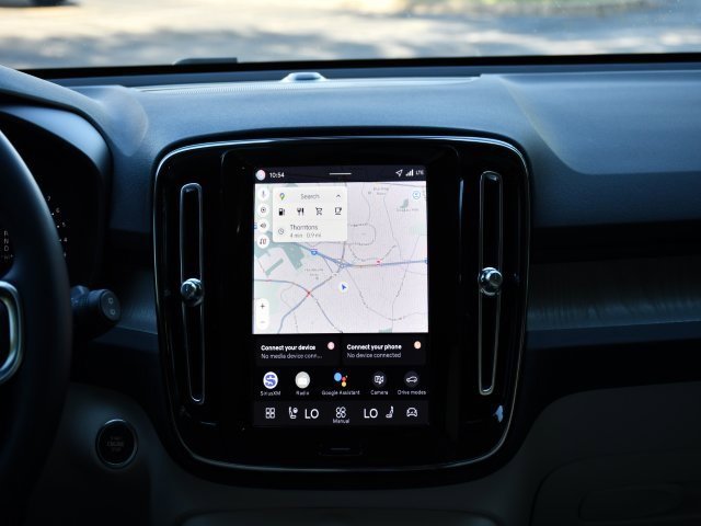 New 2026 Volvo XC40 B5 Plus w/ Protection Package Premier image 24