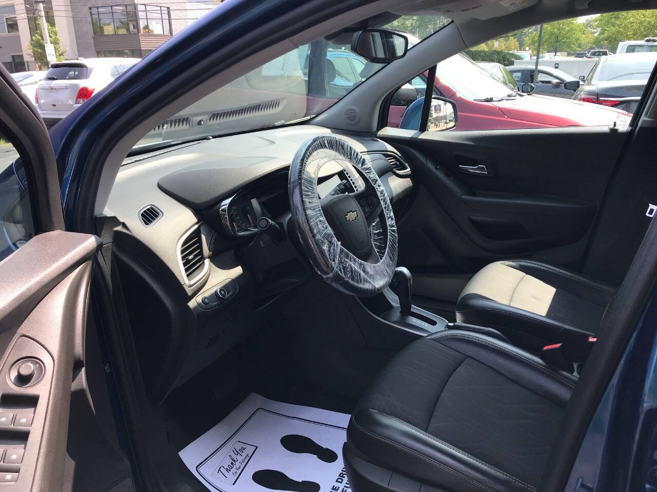 Used 2019 Chevrolet Trax LT w/ Driver Confidence Package FWD image 9