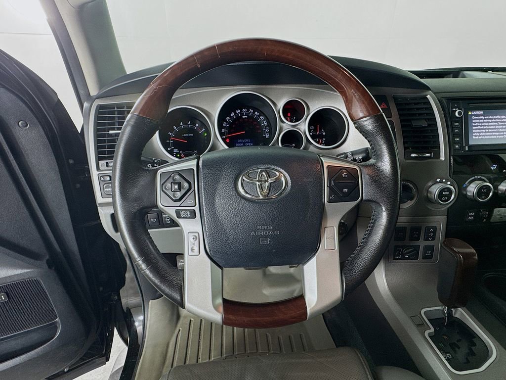Used 2016 Toyota Sequoia Platinum image 11