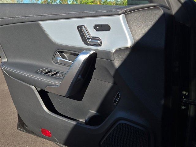Used 2025 Mercedes-Benz CLA 250 4MATIC image 22