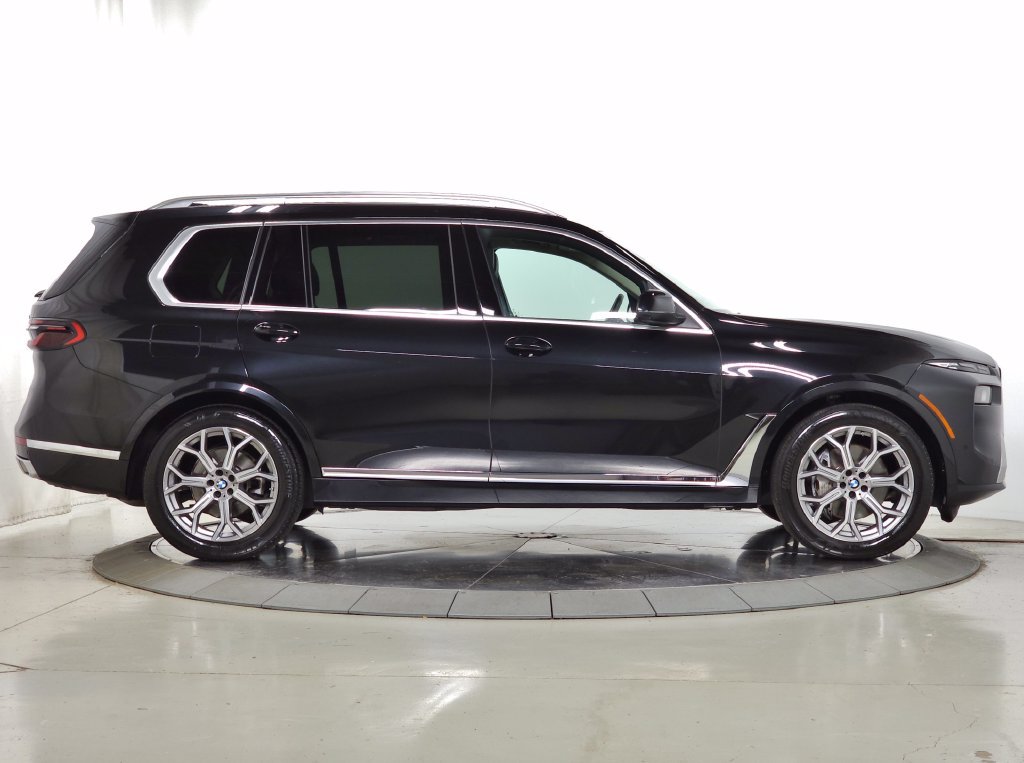 Used 2024 BMW X7 xDrive40i w/ Premium Package AWD/4WD image 12