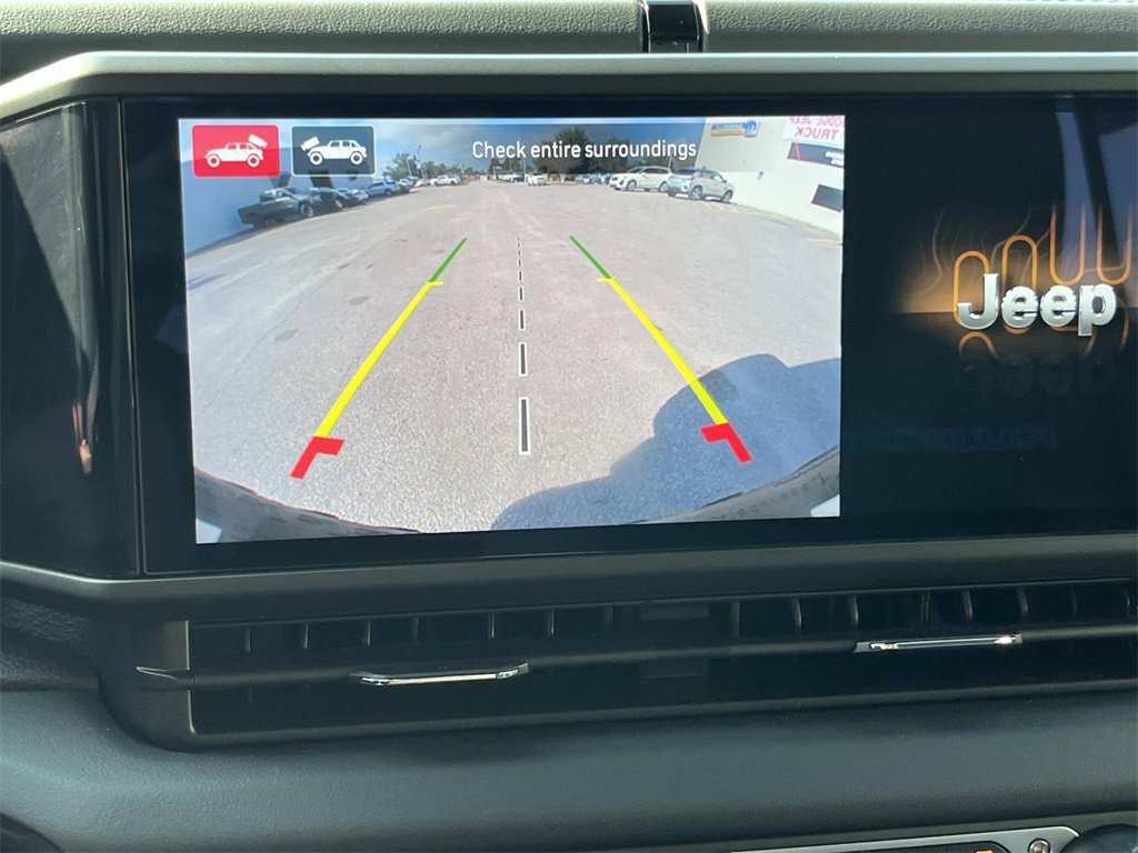 Used 2024 Jeep Wrangler Unlimited Rubicon 4xe image 14