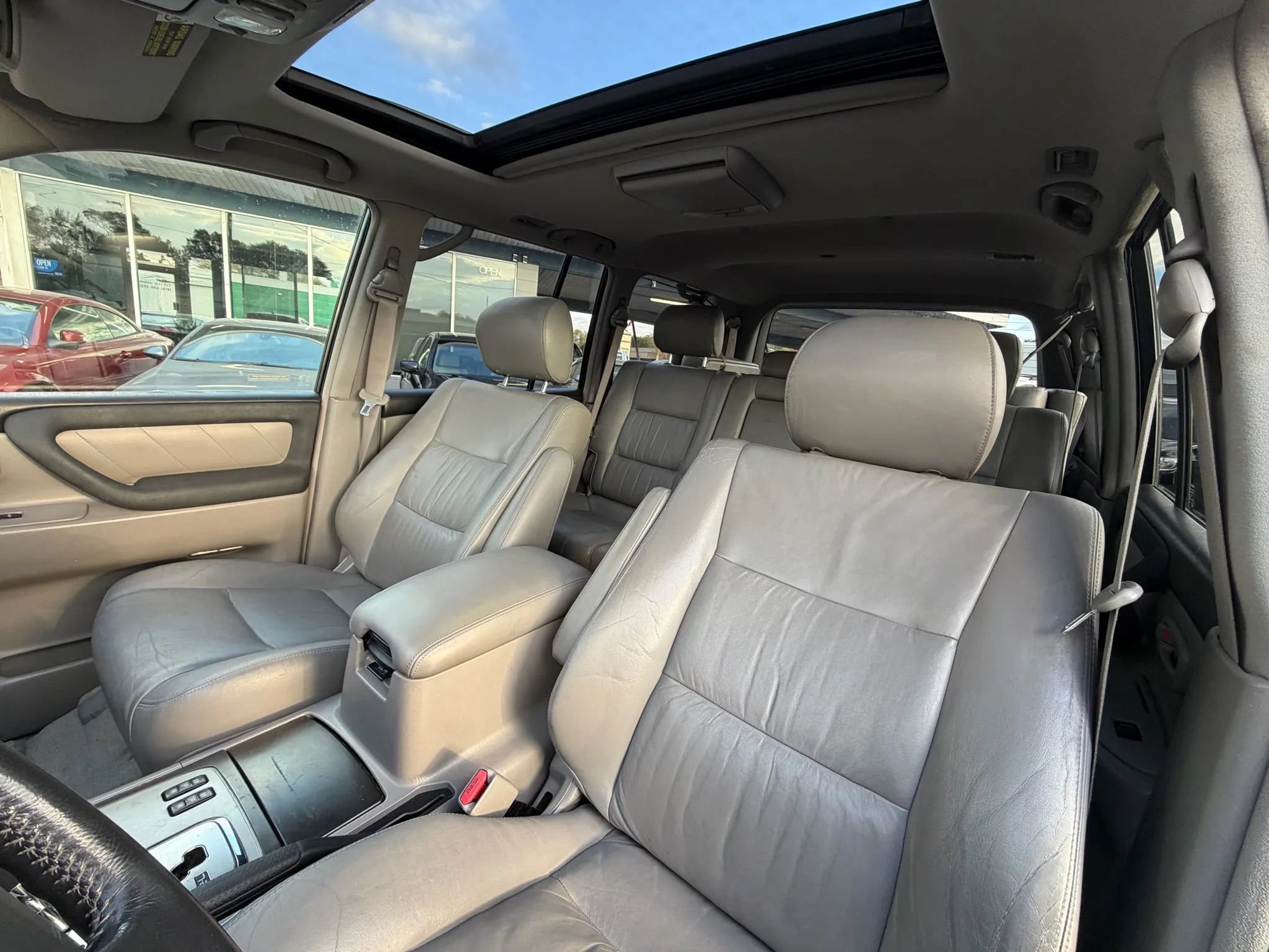 Used 2005 Toyota Land Cruiser AWD/4WD image 9