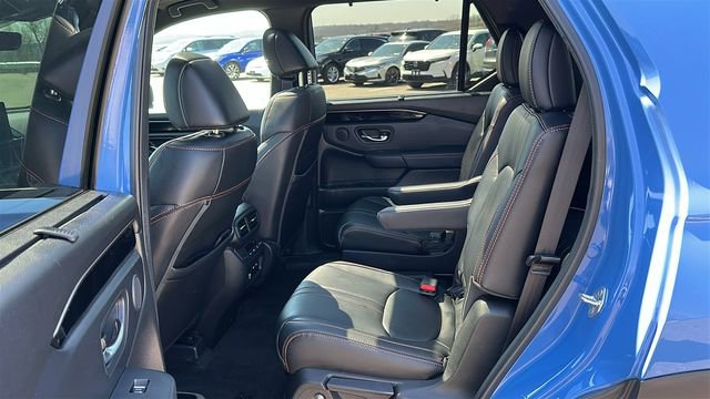 Used 2025 Honda Pilot TrailSport image 23