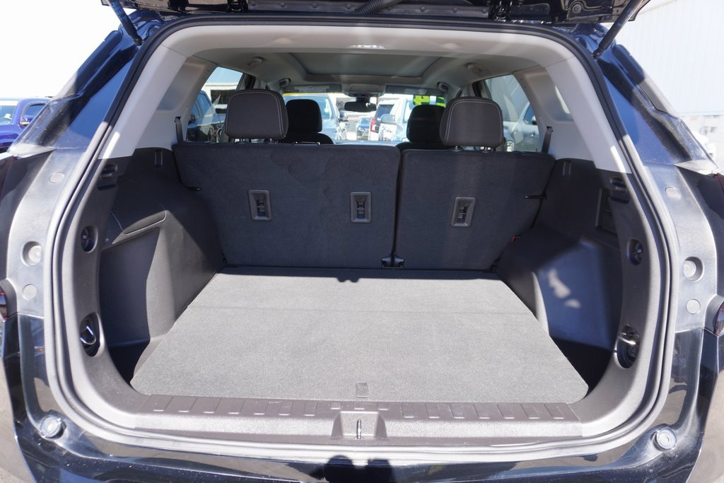 Used 2024 GMC Terrain SLE w/ Driver Convenience Package image 29