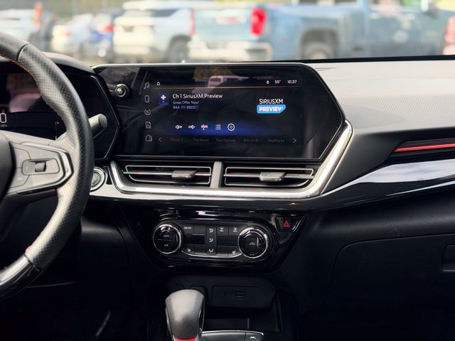 Used 2025 Chevrolet Trax RS w/ Driver Confidence Package FWD image 22