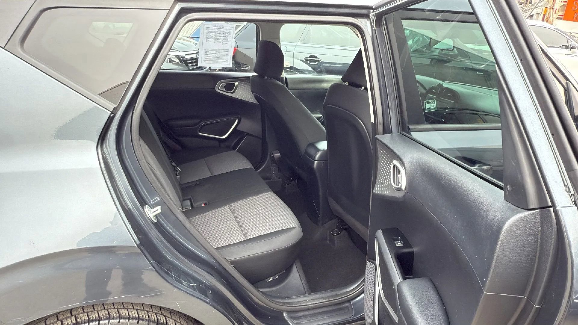 Used 2020 Kia Soul LX image 26