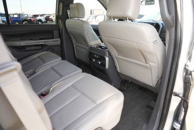 Used 2020 Ford Expedition XLT w/ Equipment Group 202A image 15