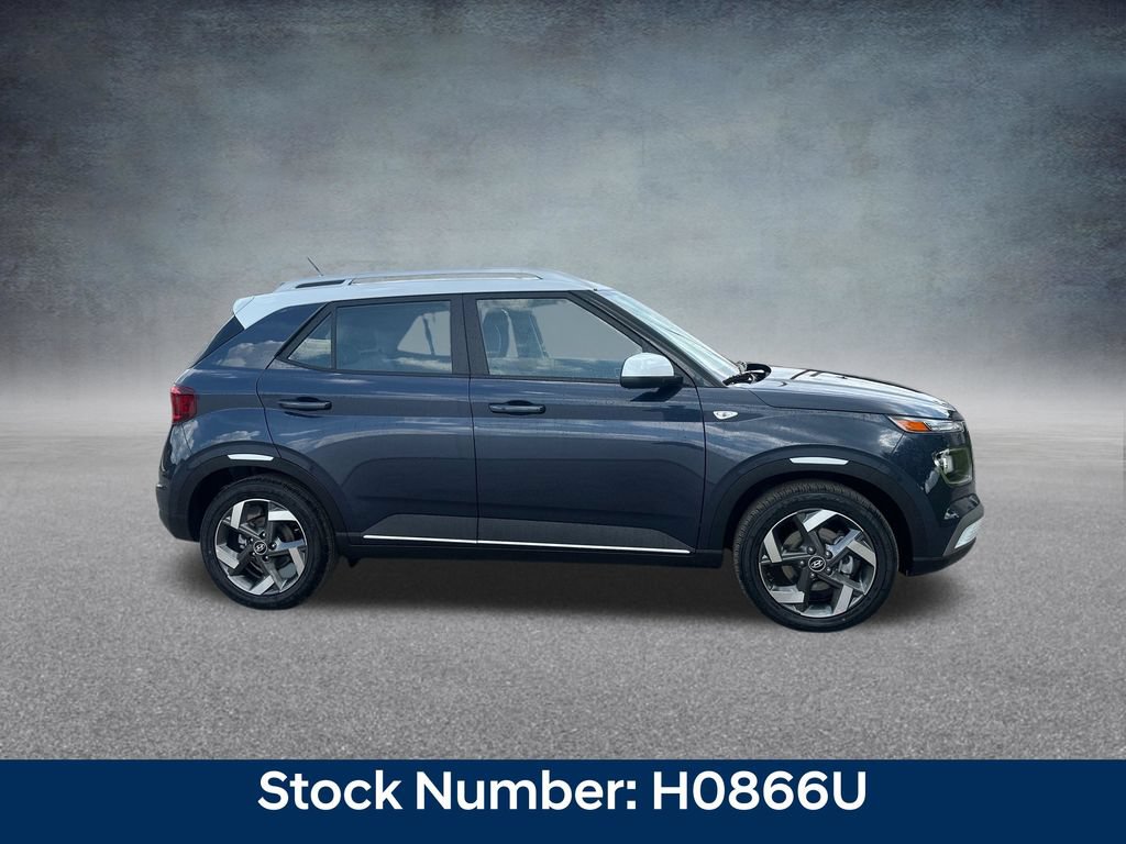 New 2026 Hyundai Venue SEL FWD image 6