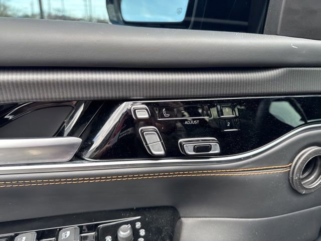 Used 2024 Jeep Grand Wagoneer Series III w/ Rear Seat Video Group 1 image 20