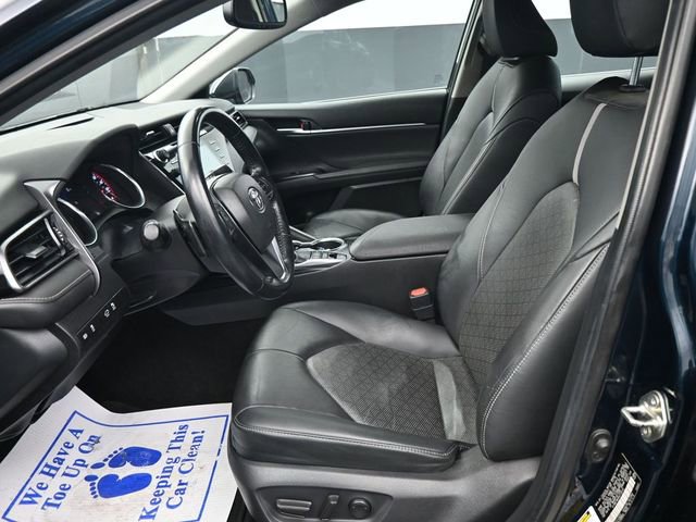 Used 2019 Toyota Camry XSE FWD image 11