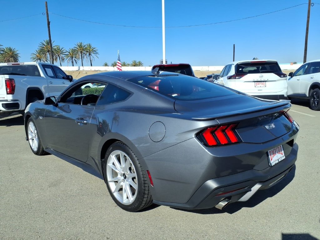 Used 2025 Ford Mustang GT Premium RWD image 6