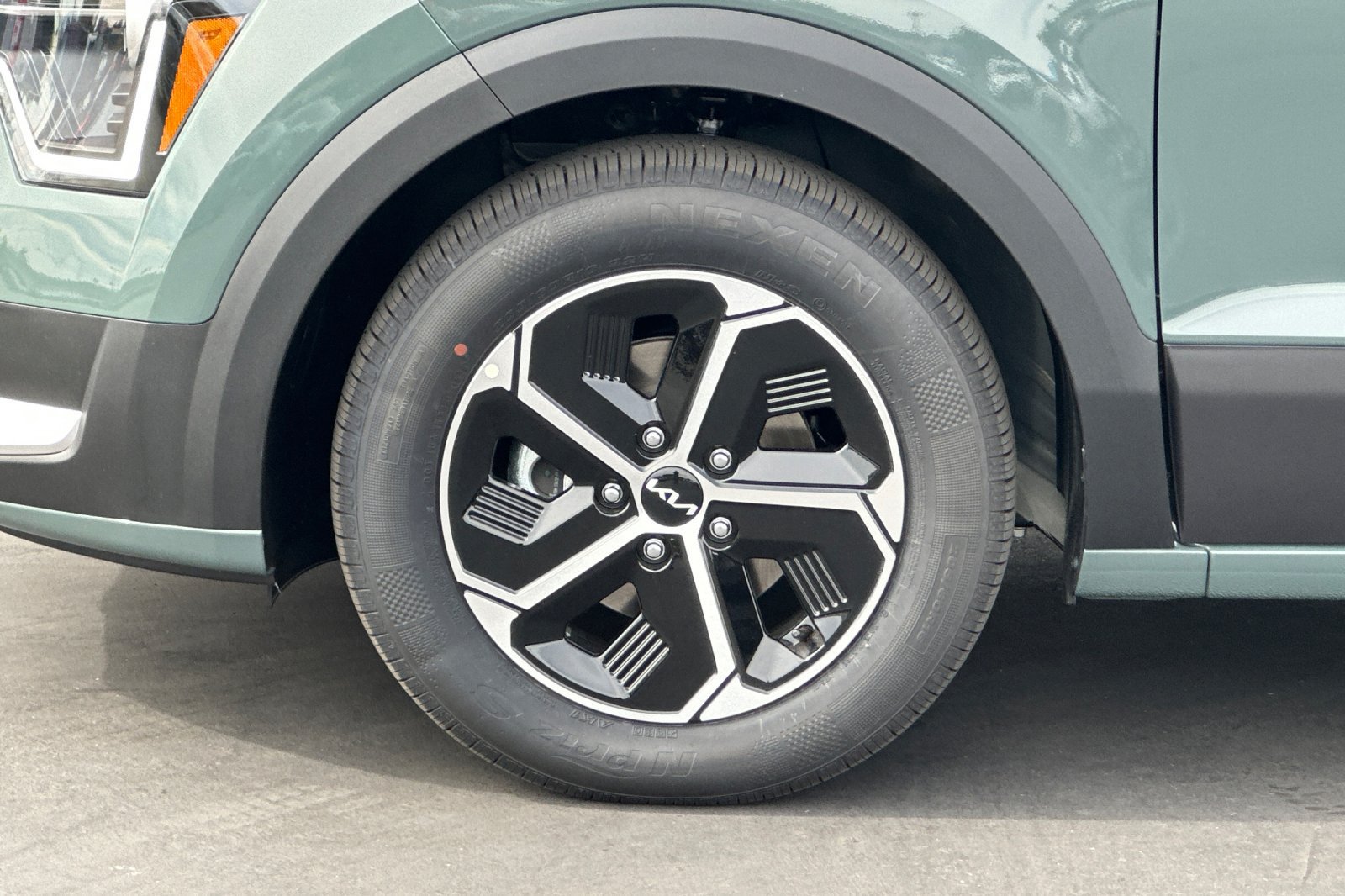New 2026 Kia Niro EX w/ EX Premium Package FWD image 26