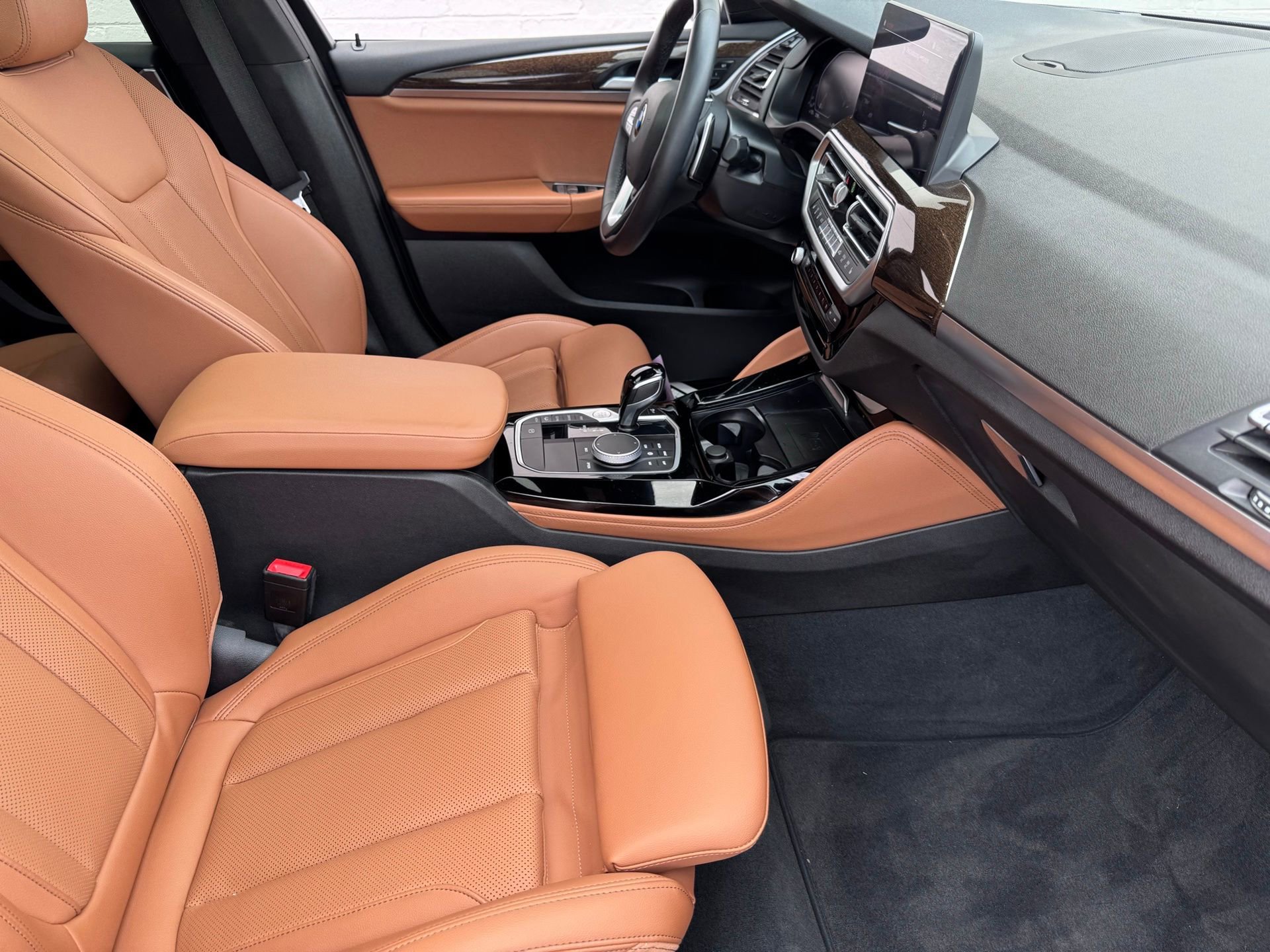 Used 2023 BMW X4 xDrive30i image 10