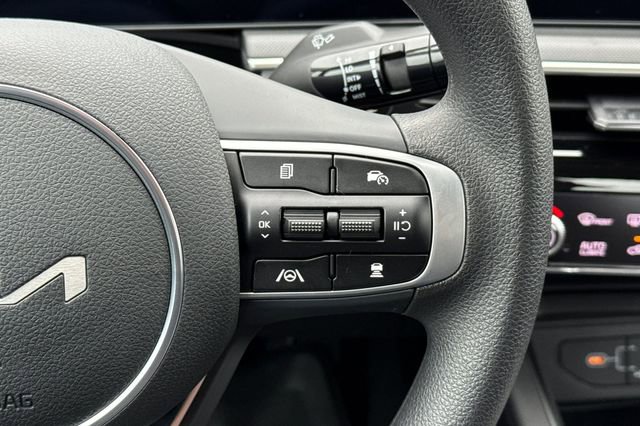 New 2026 Kia K5 LXS image 28