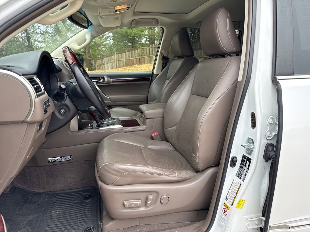 Used 2018 Lexus GX 460 Luxury w/ Preferred Accessory Package AWD/4WD image 11