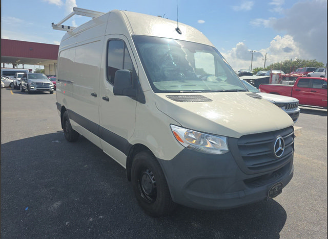 Used 2024 Mercedes-Benz Sprinter 2500 image 4