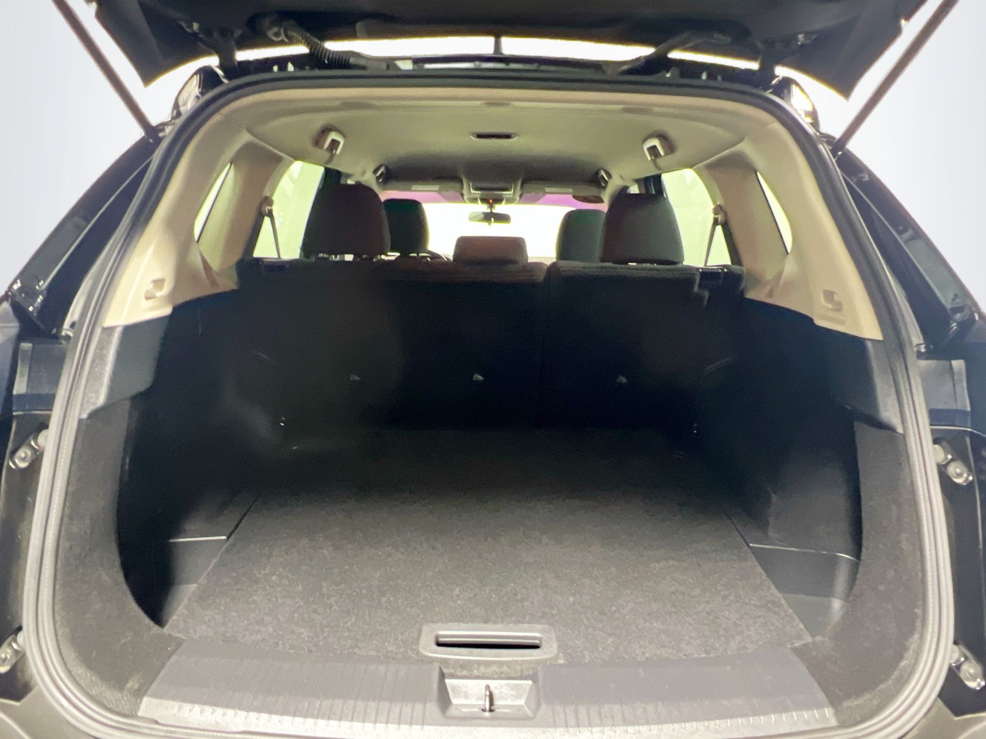 Used 2023 Nissan Rogue S FWD image 34