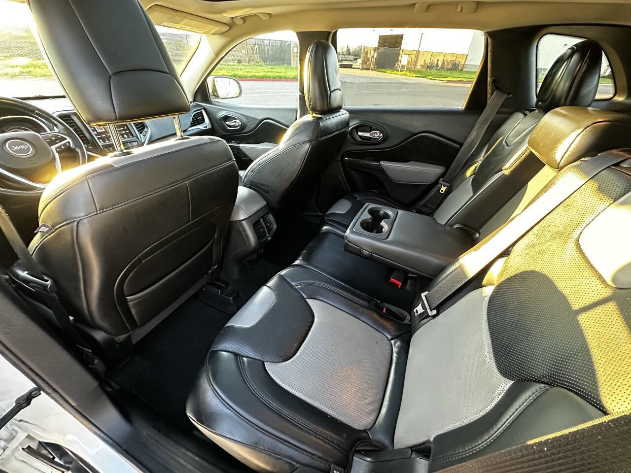 Used 2014 Jeep Cherokee Limited w/ Technology Group image 21