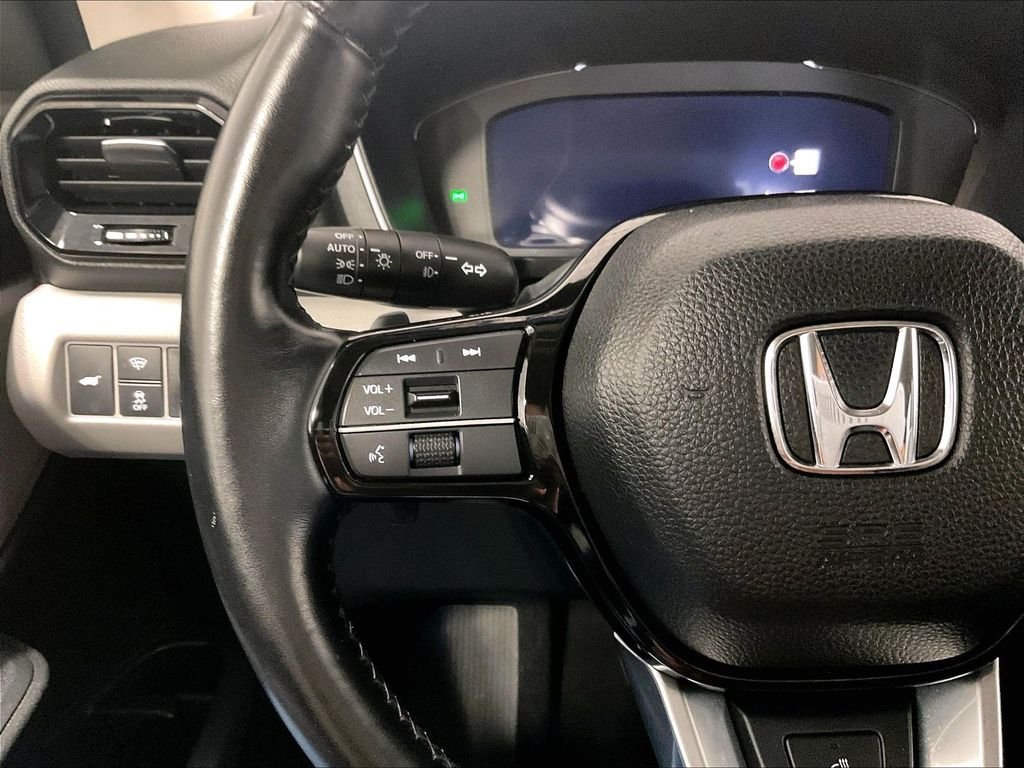 Used 2023 Honda Pilot Elite image 24