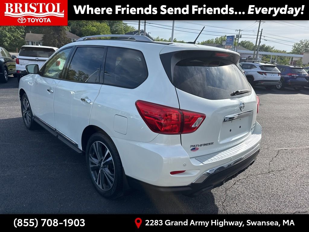Used 2018 Nissan Pathfinder Platinum AWD/4WD image 7