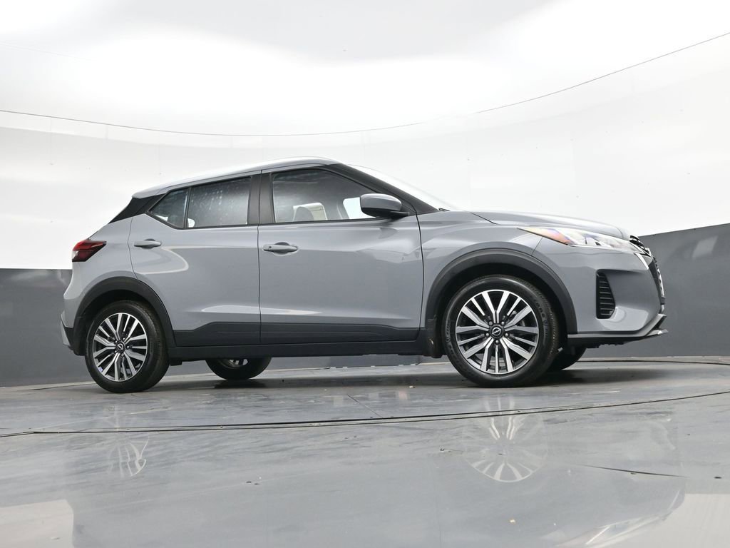 Used 2023 Nissan Kicks SV FWD image 37