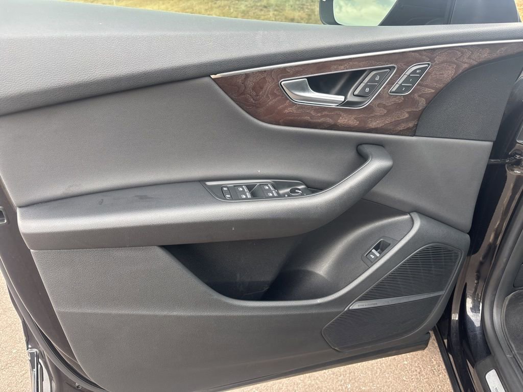 Used 2019 Audi Q8 Premium Plus image 10