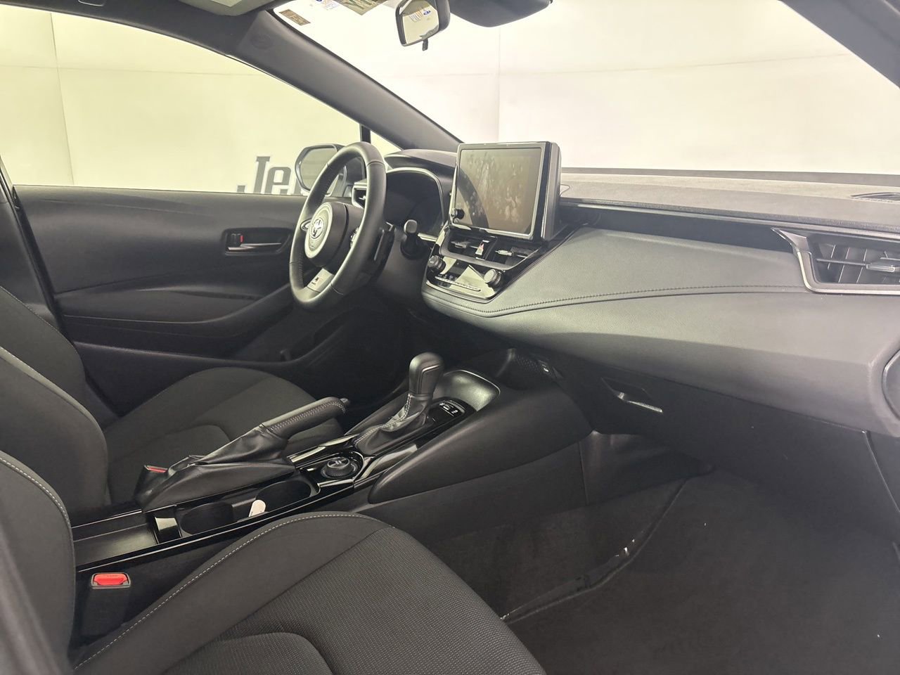 Used 2025 Toyota Corolla Core image 28