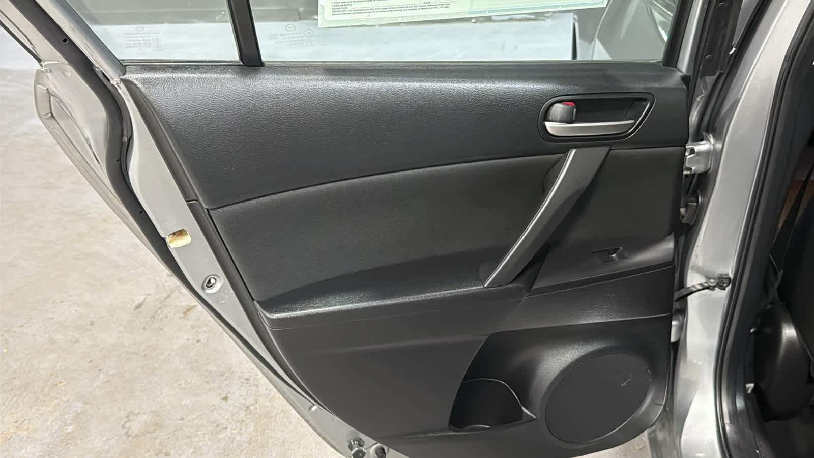 Used 2013 MAZDA MAZDA3 i Touring w/ Preferred Equipment Pkg FWD image 20