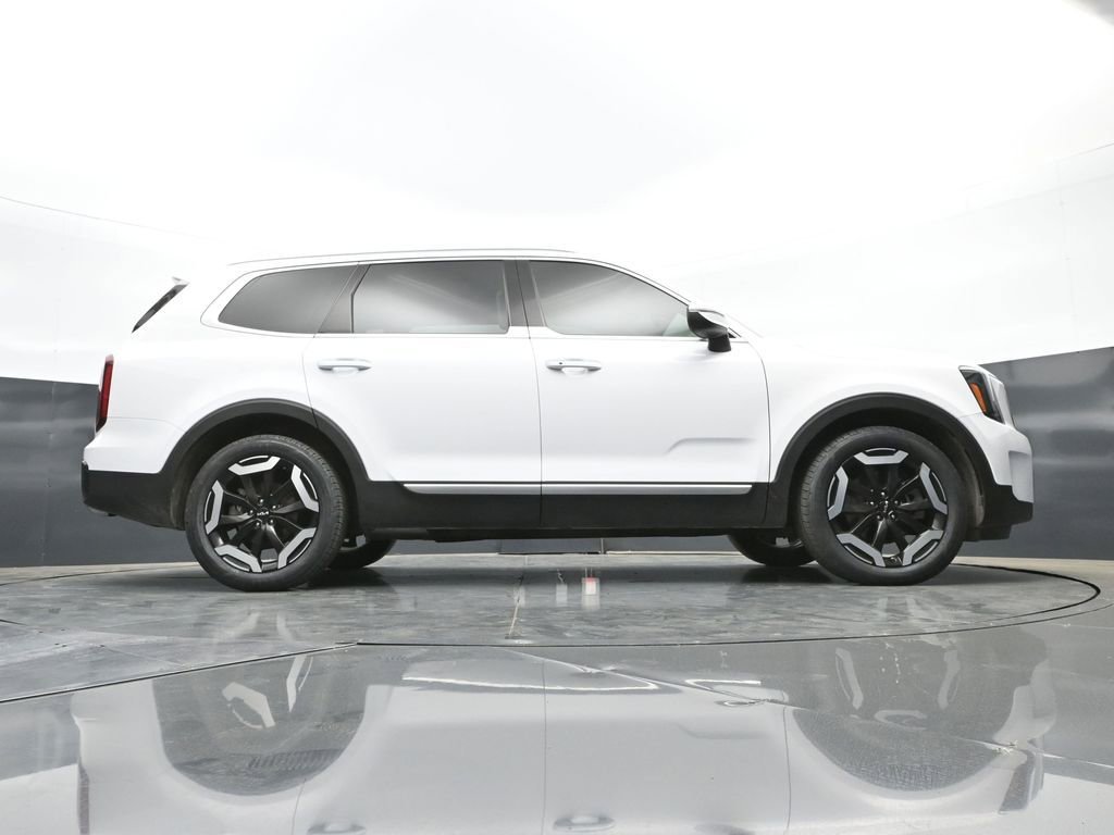 Used 2025 Kia Telluride S image 46