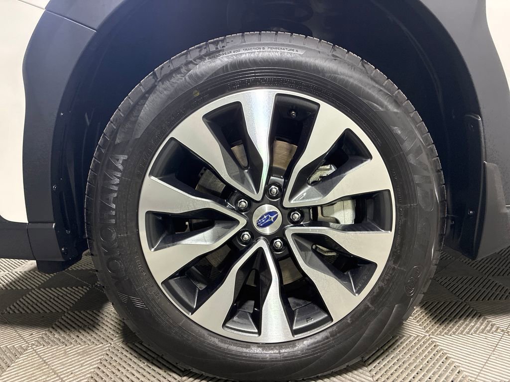 Certified 2025 Subaru Outback Limited AWD/4WD image 36