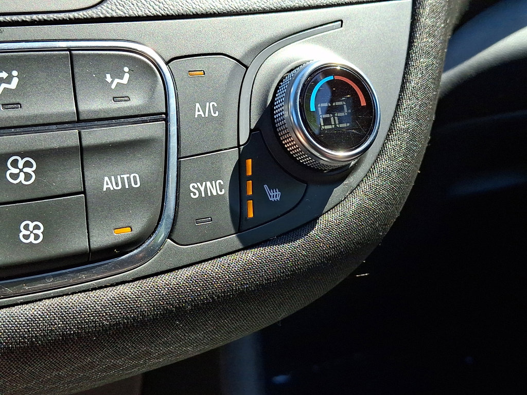 Used 2023 Chevrolet Malibu LT FWD image 31