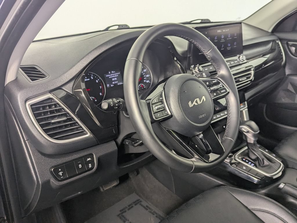 Used 2022 Kia Seltos EX AWD/4WD image 12
