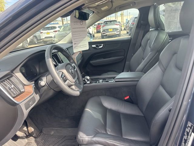 Used 2023 Volvo XC60 B5 Plus w/ Protection Package Premier image 10
