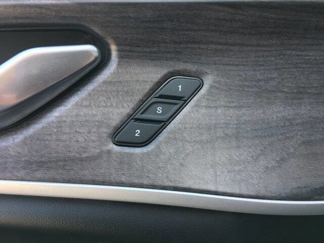 Used 2023 Jeep Grand Cherokee Limited AWD/4WD image 13