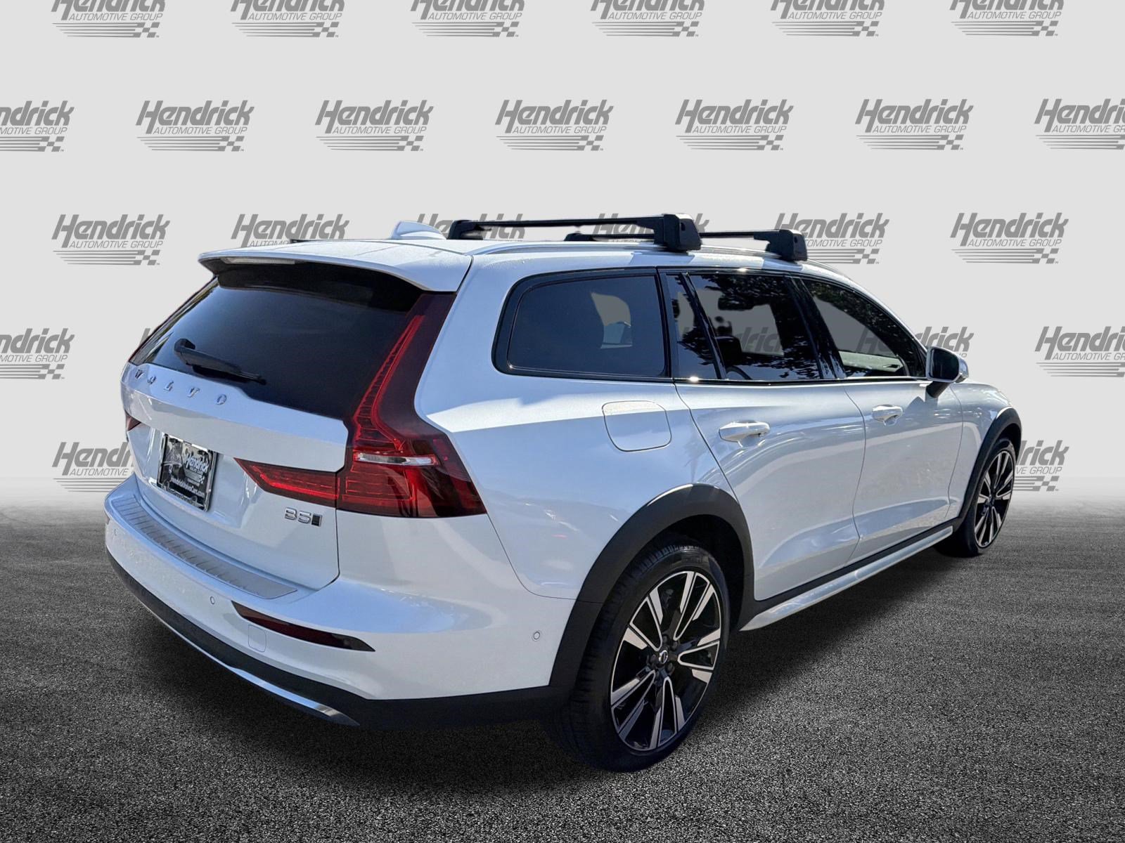 Used 2026 Volvo V60 B5 Cross Country Ultra w/ Protection Package Premier AWD/4WD image 10