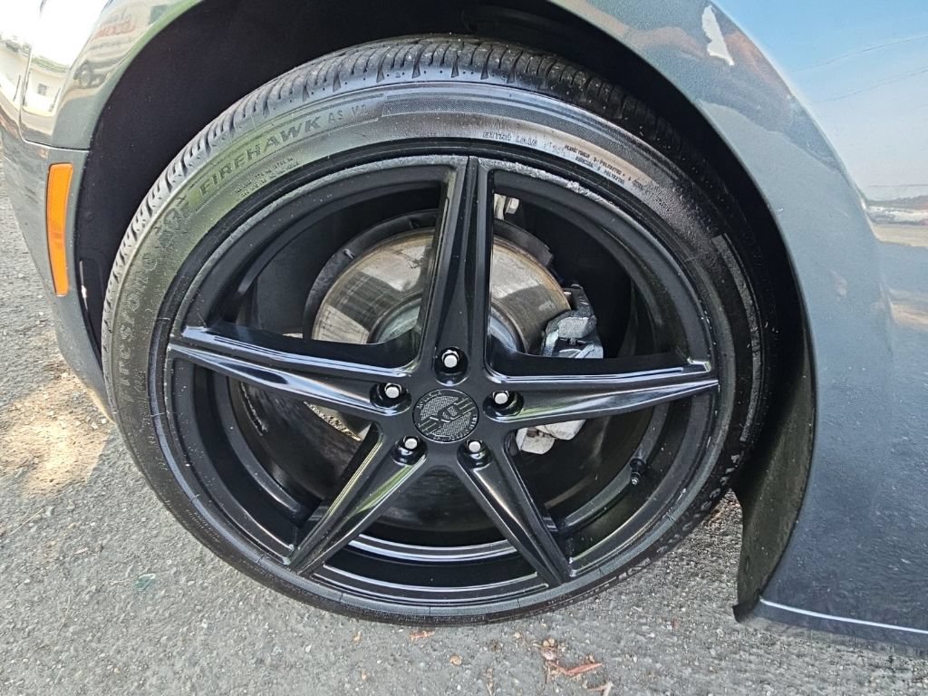 Used 2020 Chevrolet Camaro LT RWD image 26