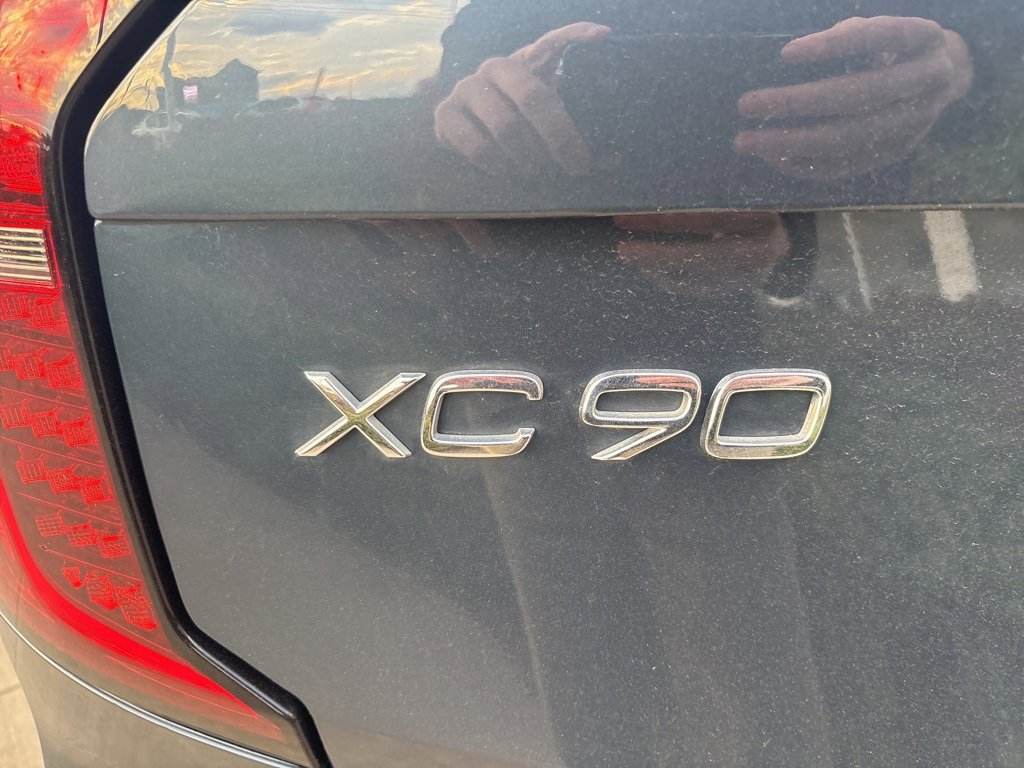 Certified 2025 Volvo XC90 B6 Plus image 8