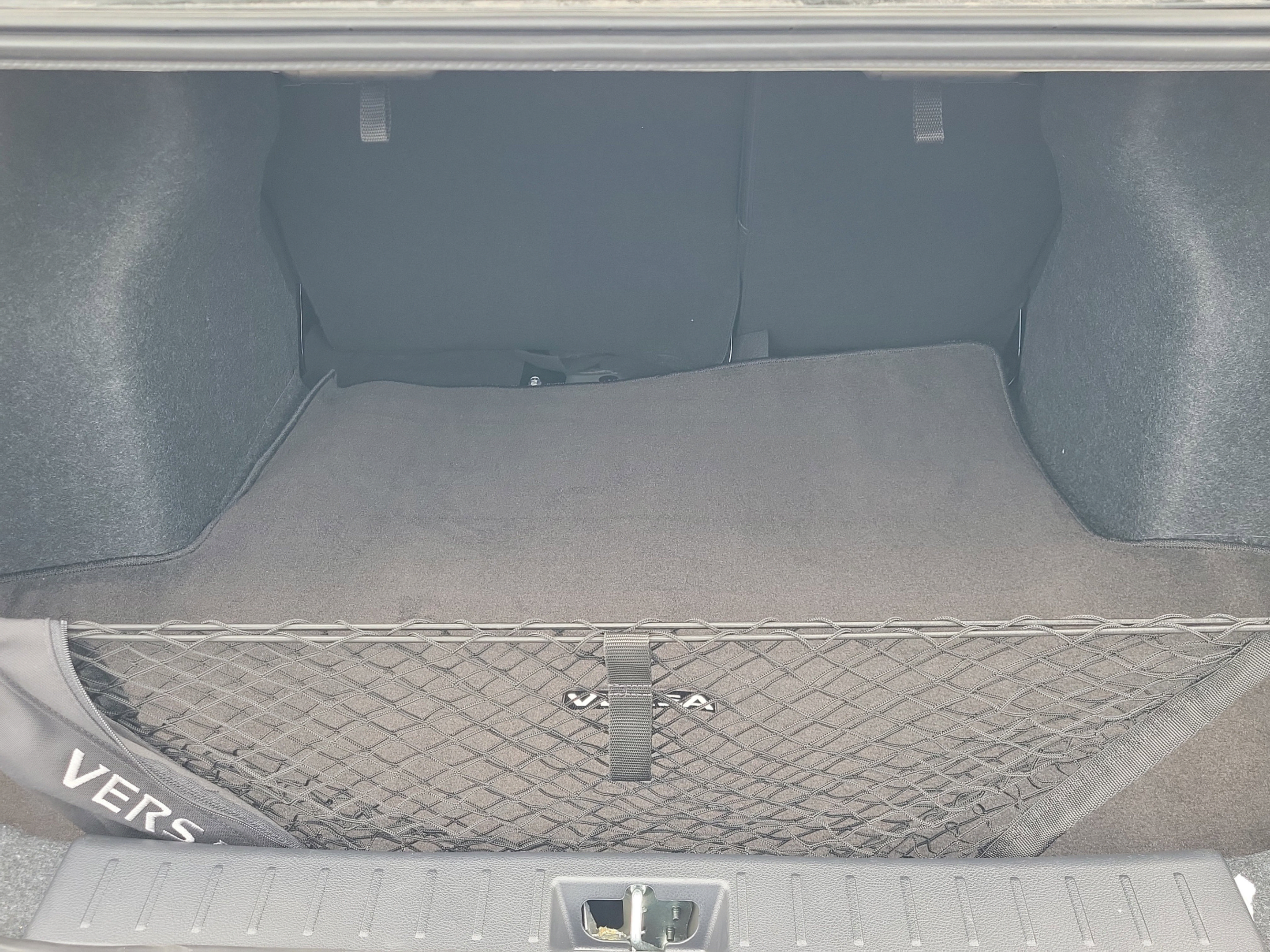 New 2025 Nissan Versa SR w/ Trunk Package FWD image 7